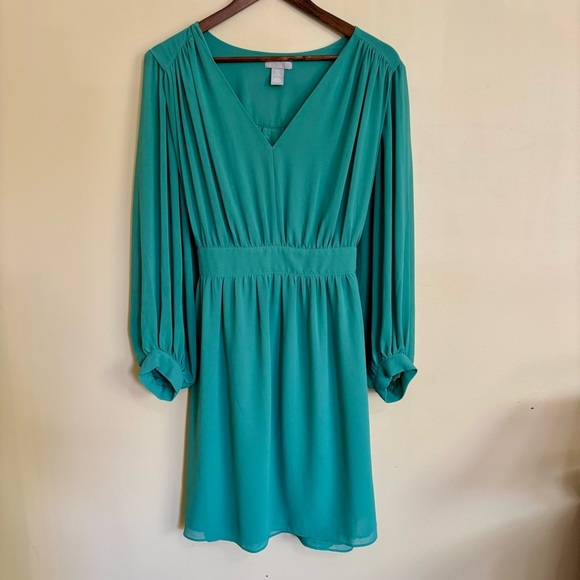 H&M| Vibrant Green Sheer Long Sleeve V-Neck Tie Back Party Dress Sz XL - Picture 2 of 6